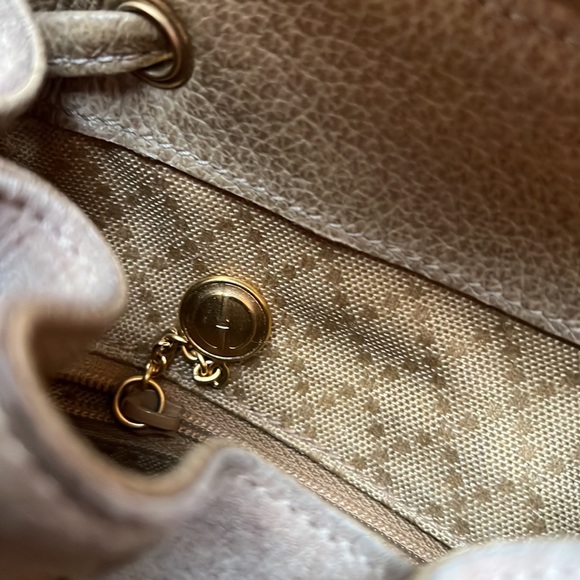 Gucci bamboo handle suede backpack - Picture 11 of 11